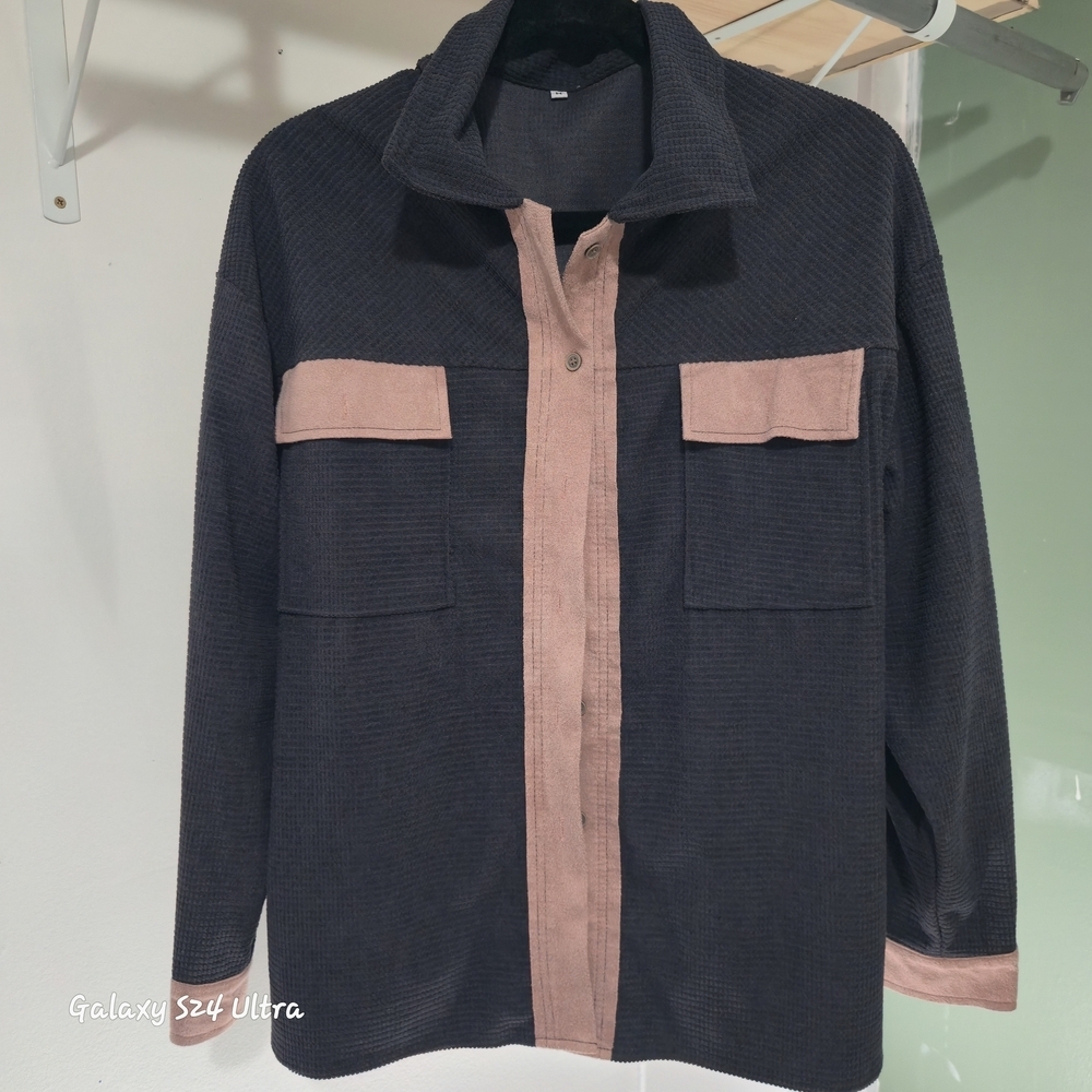 Black Button Down Shirt With Faux Suede Pink Trim. Like Brand New - Picture 3 of 7